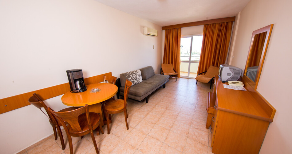 Tuntas Family Suites photo 9